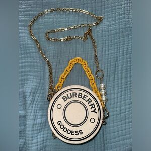 Burberry goddess necessaire